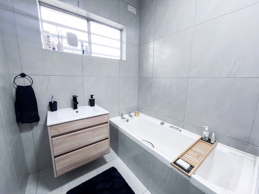 3 Bedroom Property for Sale in Bonnie Doone Eastern Cape